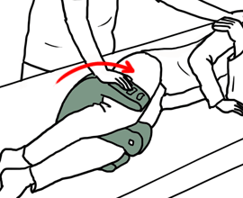 ライトターンのベルトを持って回転させ、身体が回転し始めたら肩の後ろ側を手で押しながら側臥位にします。このまま側臥位を保持する時は、他のクッションを併用して背中、臀部、下肢を維持します。